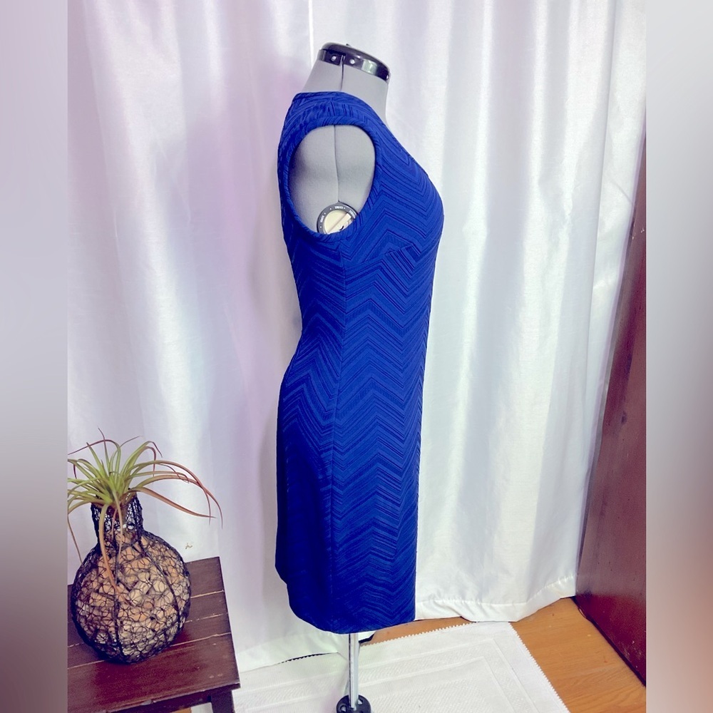 Cache Dress - Picture 4 of 11